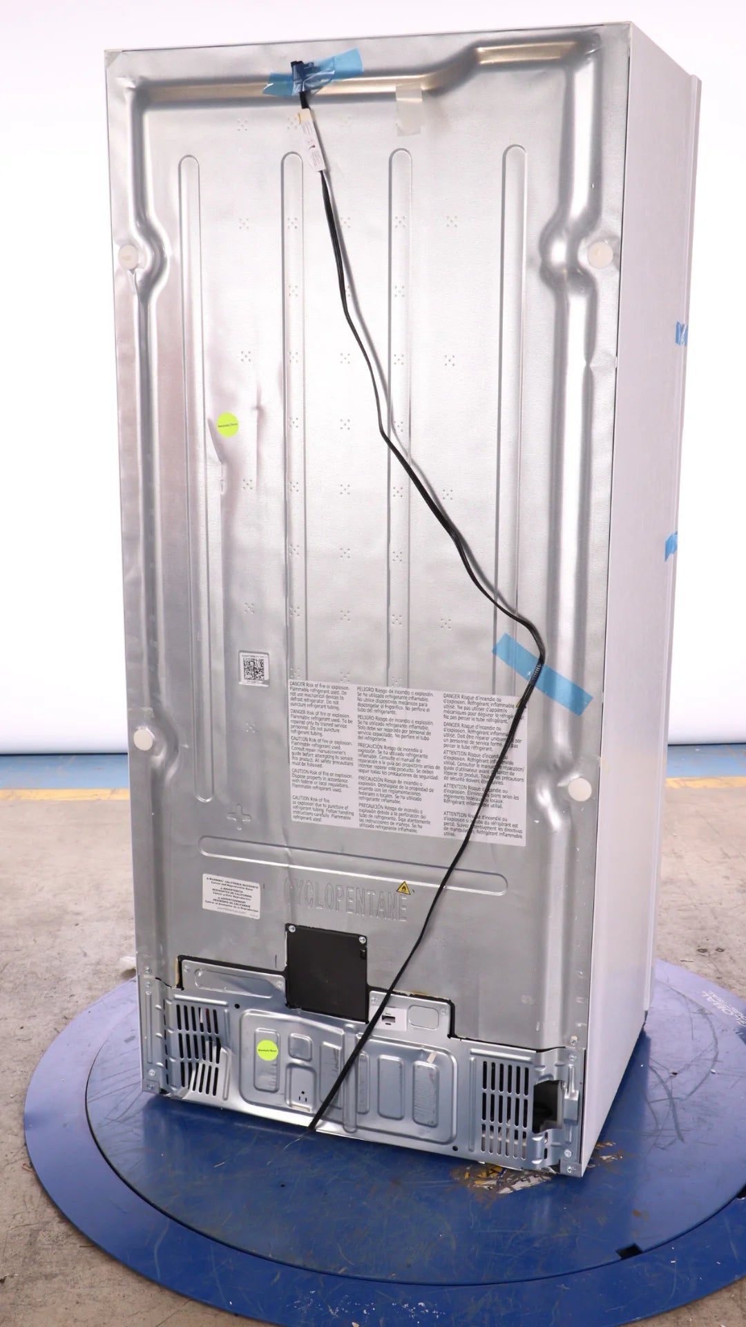 White 20 Cu Ft Single-Door Refrigerator M35900