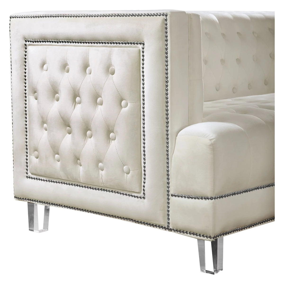 Cream Velvet Chair P424