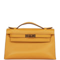 Jaune Ambre Swift Pochette R99680