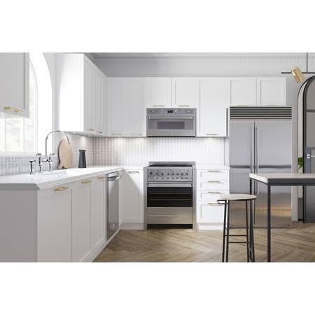 Stock Sink Base Cabinet in Shaker White S351091