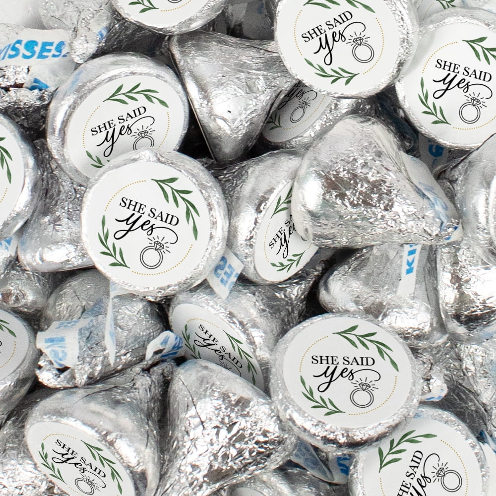 100 Pcs Milk Chocolate Kisses with Stickers I730521
