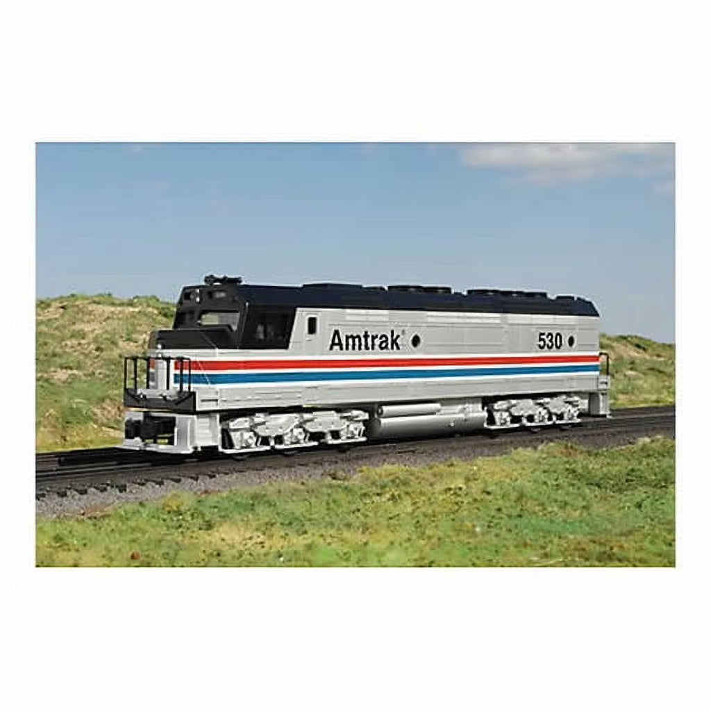 O Scale Model Train Set With Engine And Three 60ft Coaches D6748